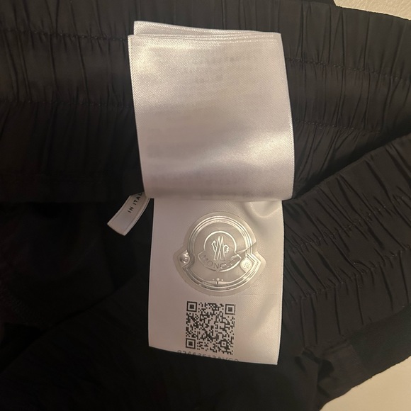 Moncler Pantalone Track Sweatpants 'Black'
Moncler, 
Apparel, 
Bottoms - Picture 7 of 11